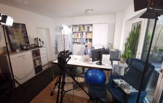 Hinter den Kulissen beim Webseitenveredler Hinter den Kulissen bei dem Webseitenveredler